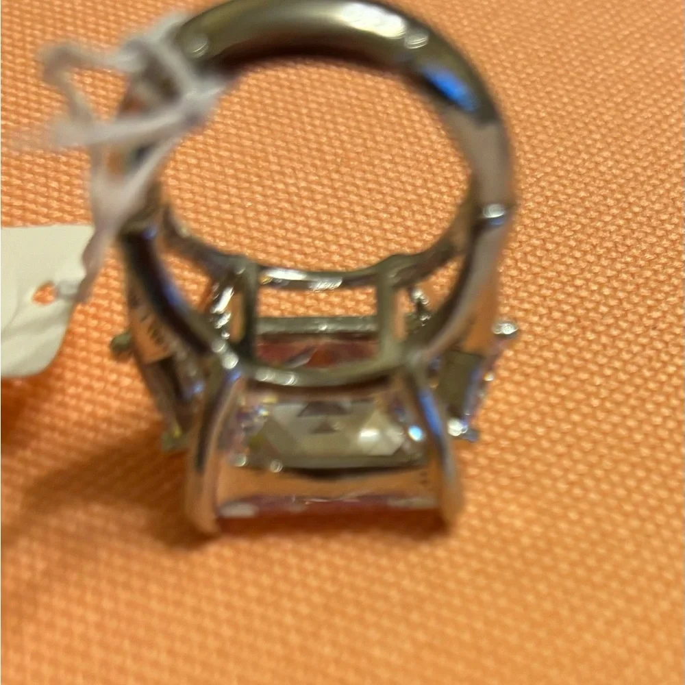 Elegant Silver Women's Ring